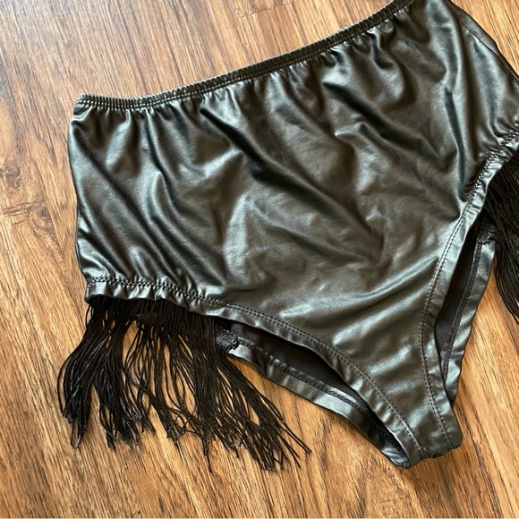 Body Rage Black Faux Leather Fringe Bikini Cut Bottoms Shorts Sz Large - Picture 4 of 8